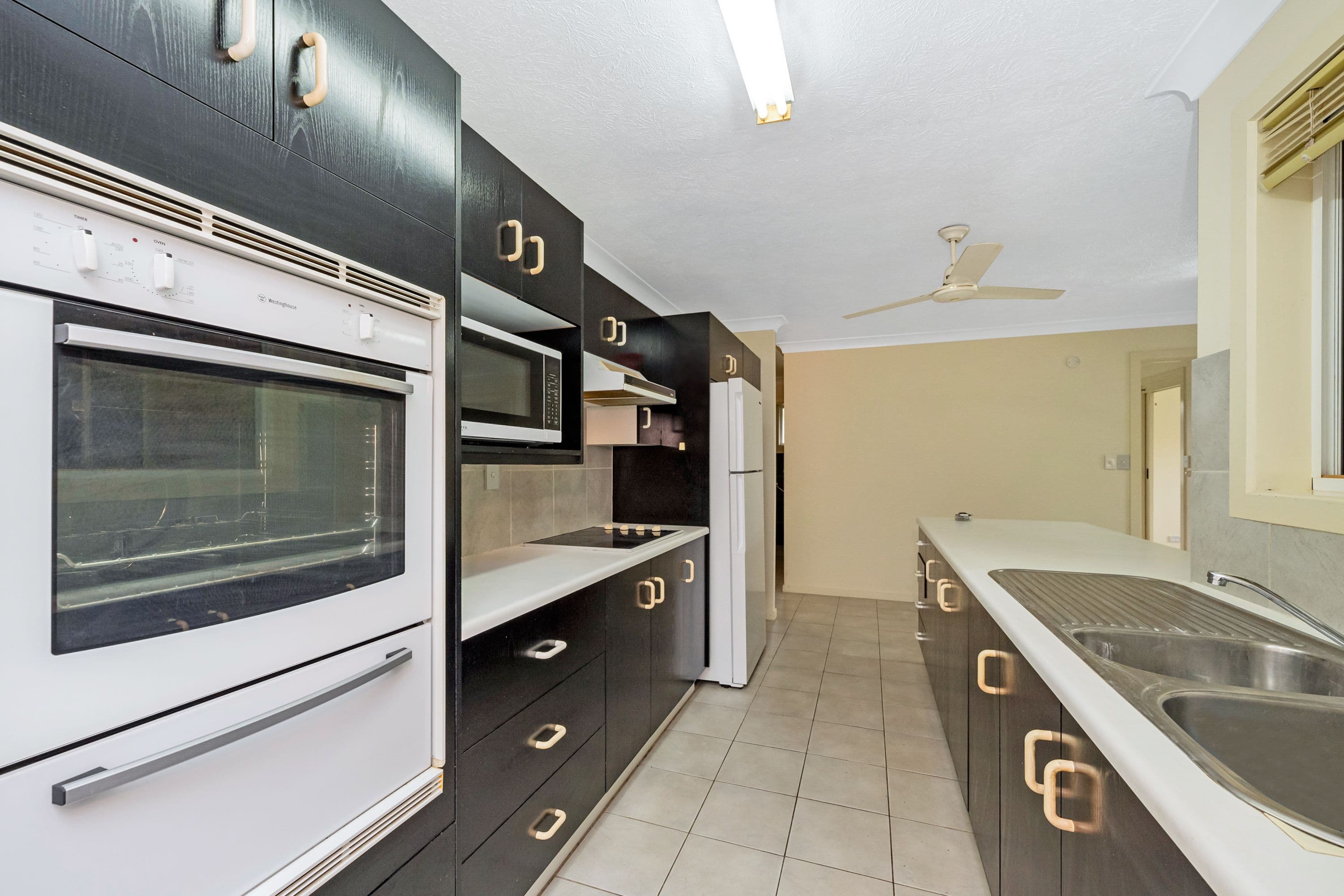 13 Lisbon Court, Kirwan QLD 4817, Kirwan - Thumbnail 4