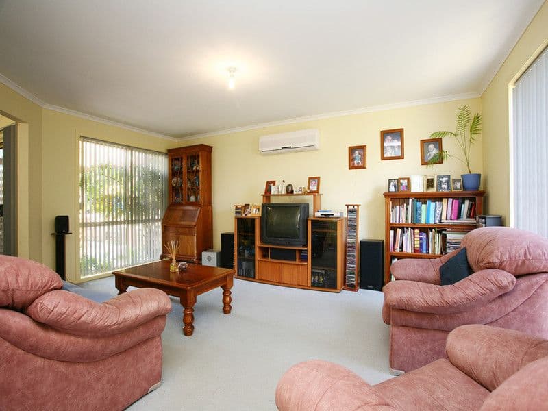 5 Howard Place, BERWICK VIC 3806, Berwick - Thumbnail 4