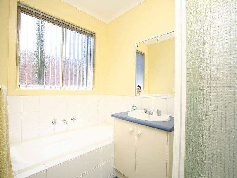 5 Howard Place, BERWICK VIC 3806, Berwick - Thumbnail 6