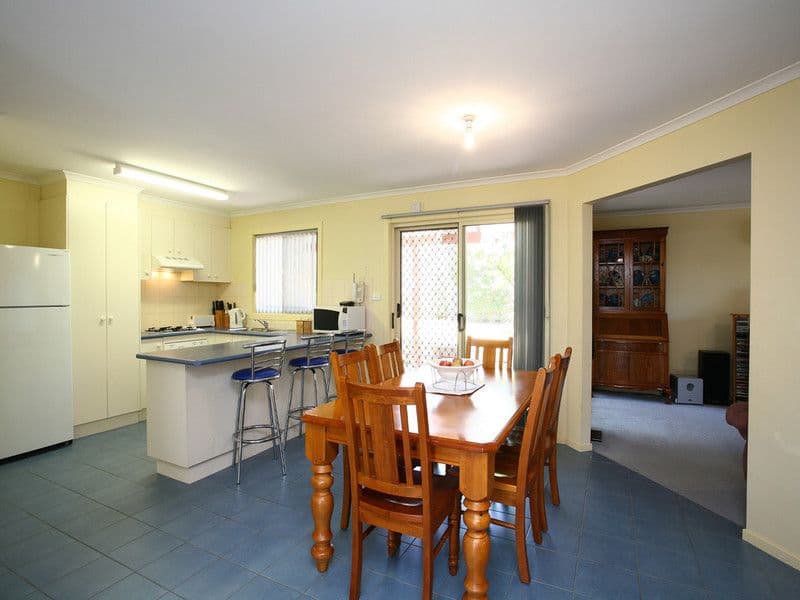 5 Howard Place, BERWICK VIC 3806, Berwick - Thumbnail 7