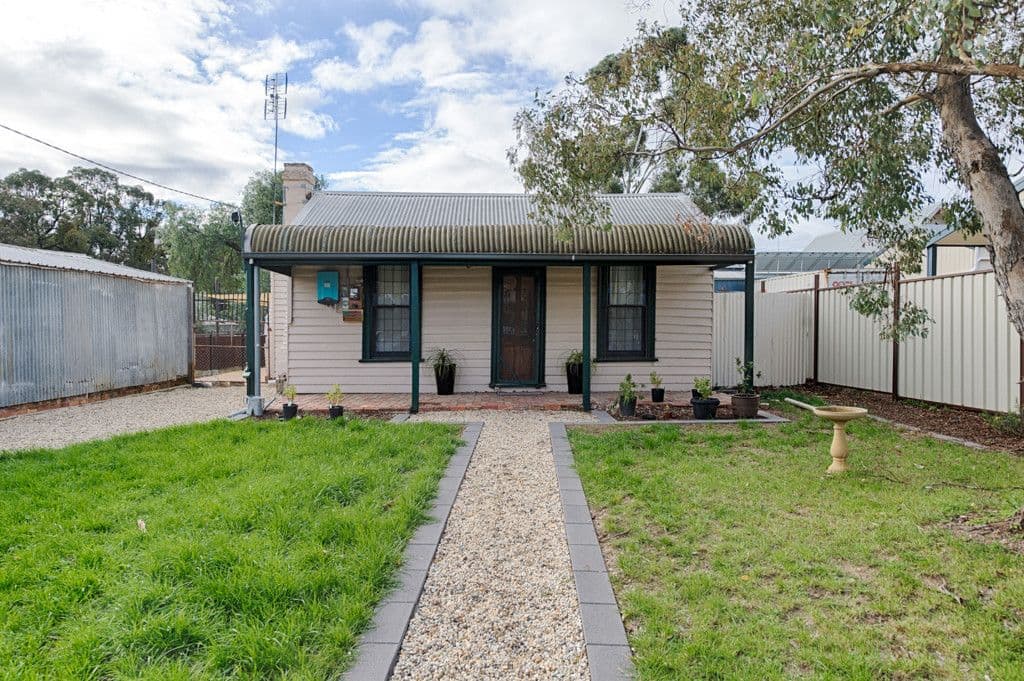 6 Dunstan Street, Sailors Gully VIC 3556, Sailors Gully - Image 1