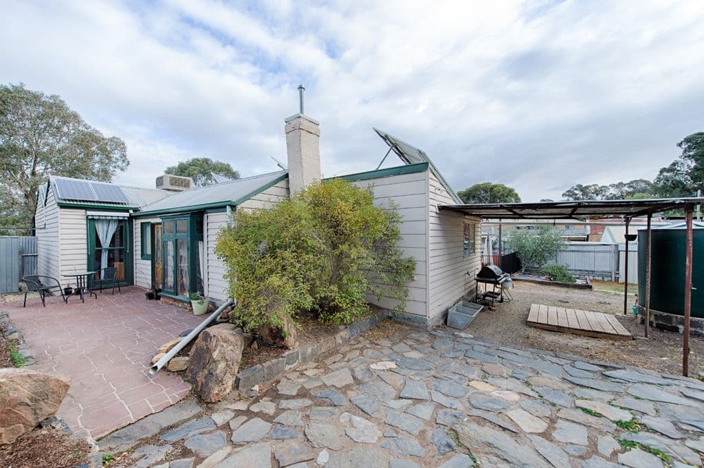 6 Dunstan Street, Sailors Gully VIC 3556, Sailors Gully - Thumbnail 8