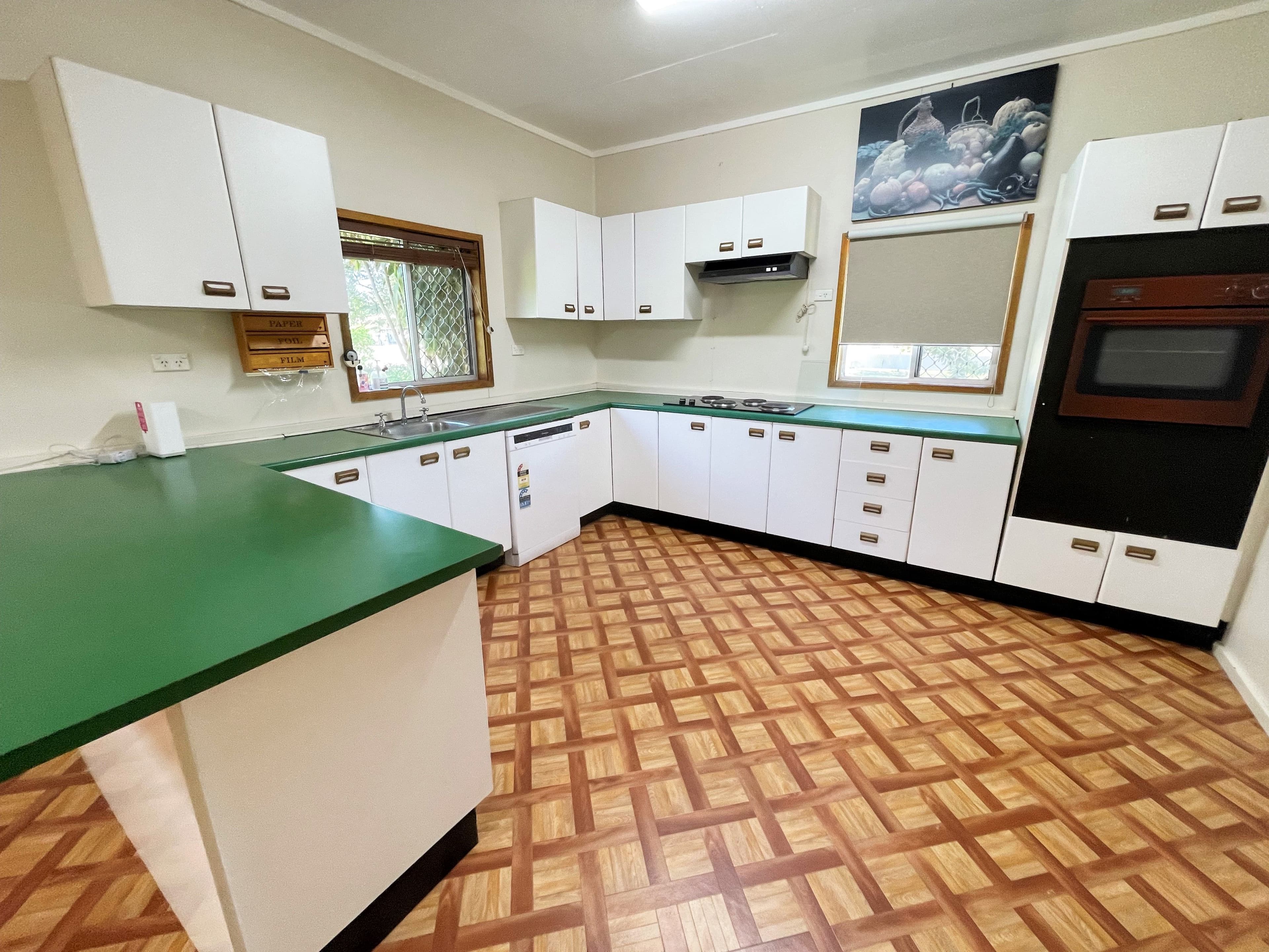 115 Elm Street, Barcaldine QLD 4725, Barcaldine - Thumbnail 5