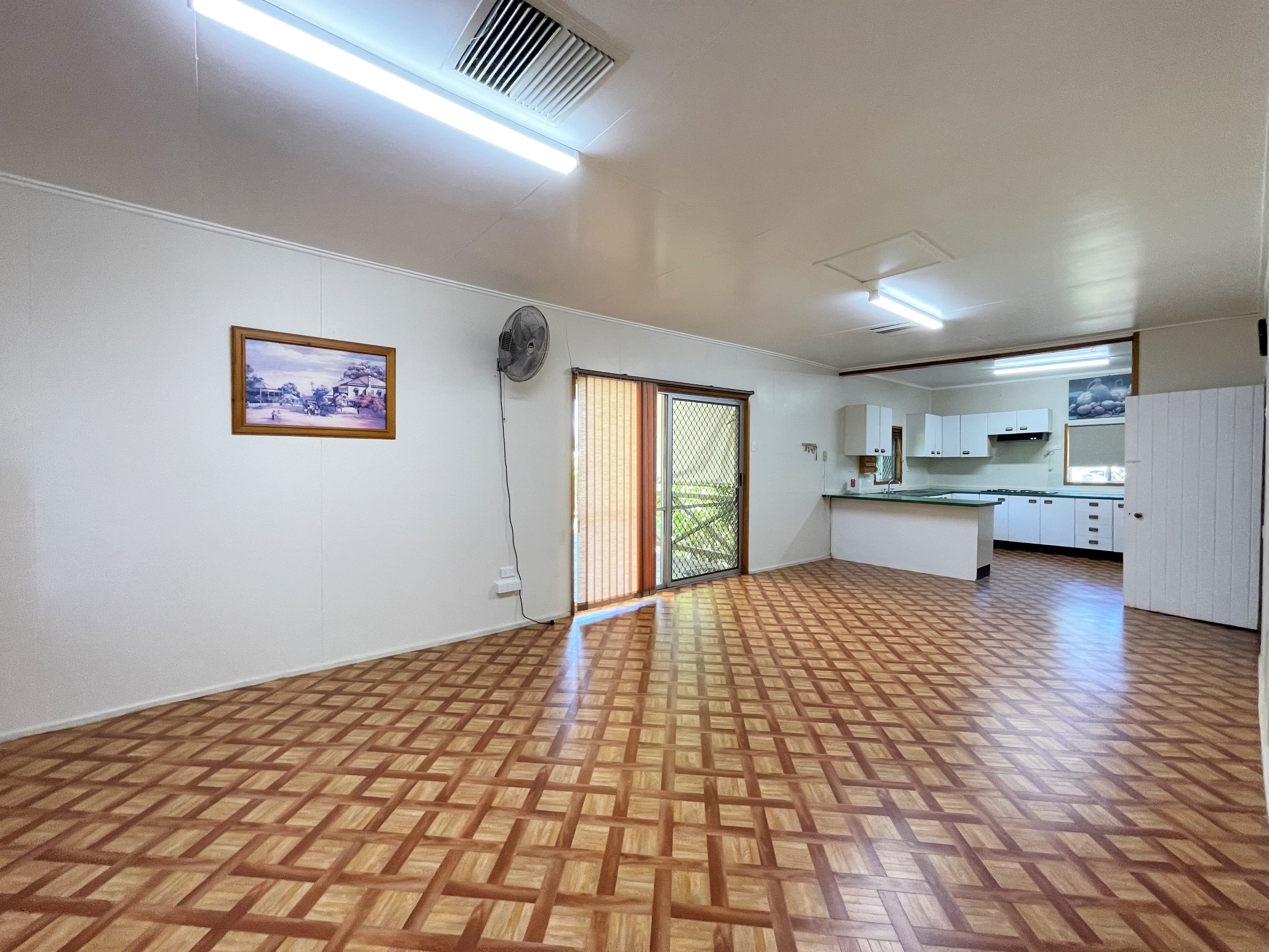 115 Elm Street, Barcaldine QLD 4725, Barcaldine - Thumbnail 6