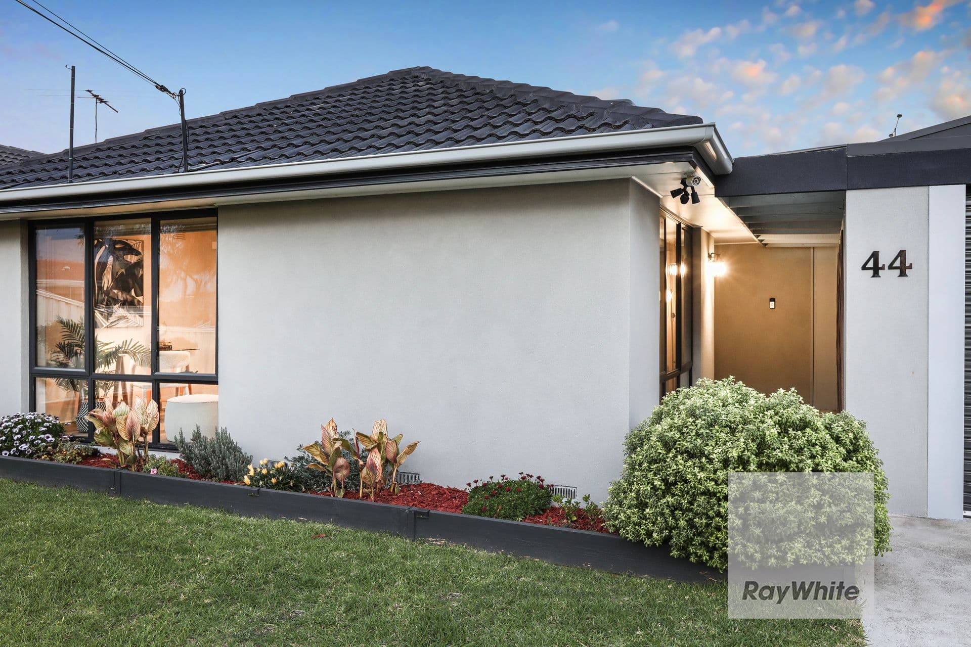 44 Lenoak Street, Gladstone Park VIC 3043, Gladstone Park - Thumbnail 3
