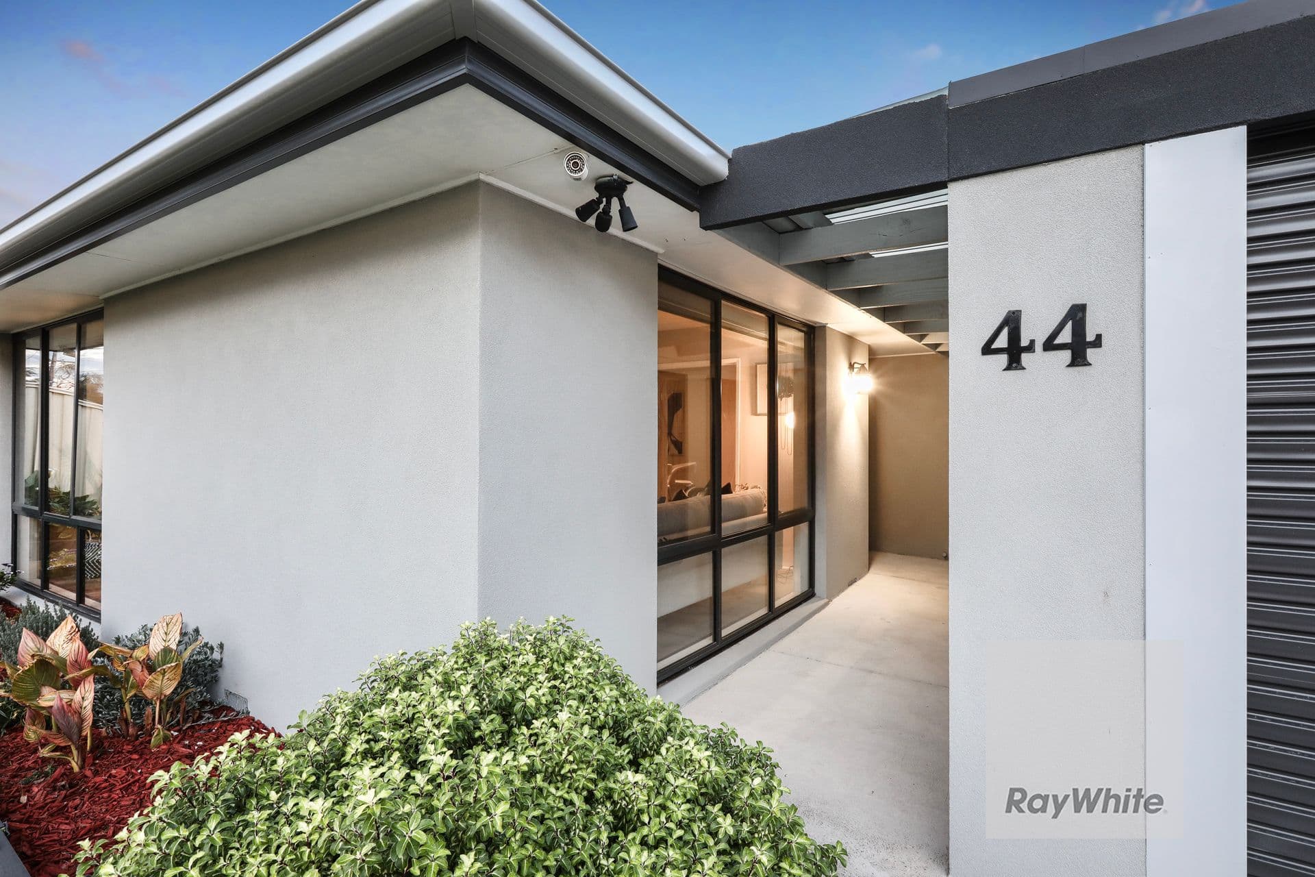 44 Lenoak Street, Gladstone Park VIC 3043, Gladstone Park - Thumbnail 4