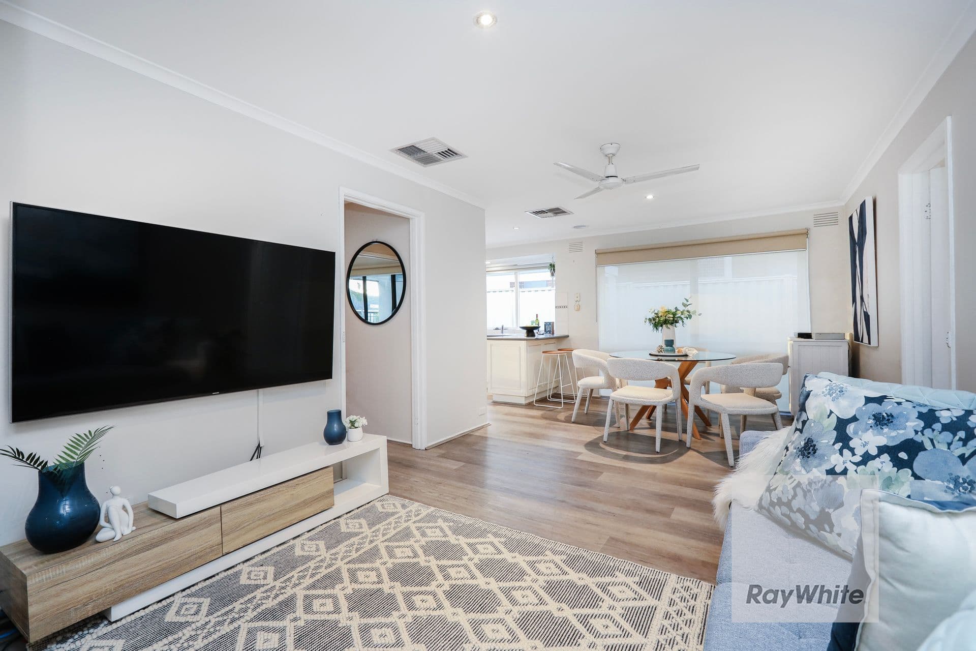44 Lenoak Street, Gladstone Park VIC 3043, Gladstone Park - Thumbnail 8
