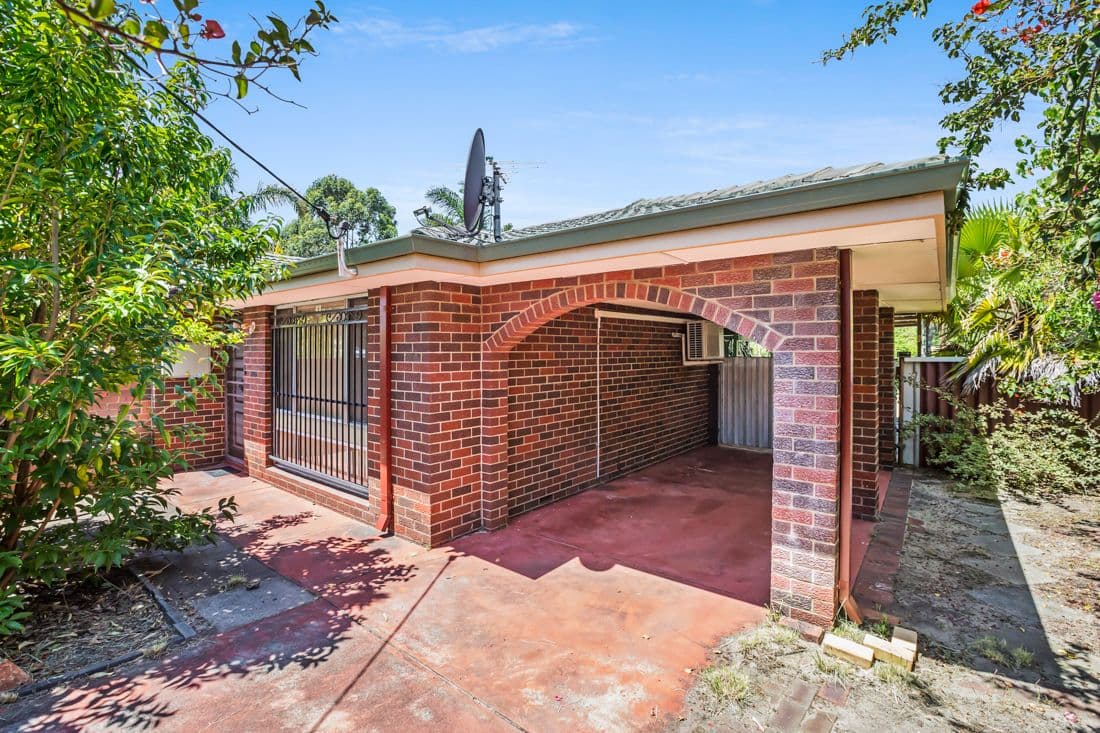 8 Chataway Road, Girrawheen WA 6064, Girrawheen - Thumbnail 2