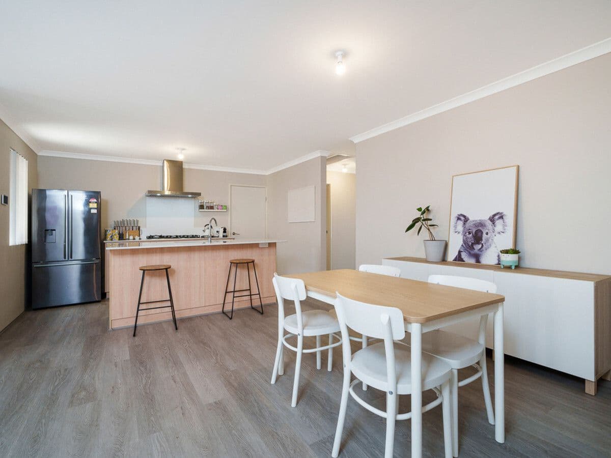 15 Glamorgan Loop, Ellenbrook WA 6069, Ellenbrook - Thumbnail 2