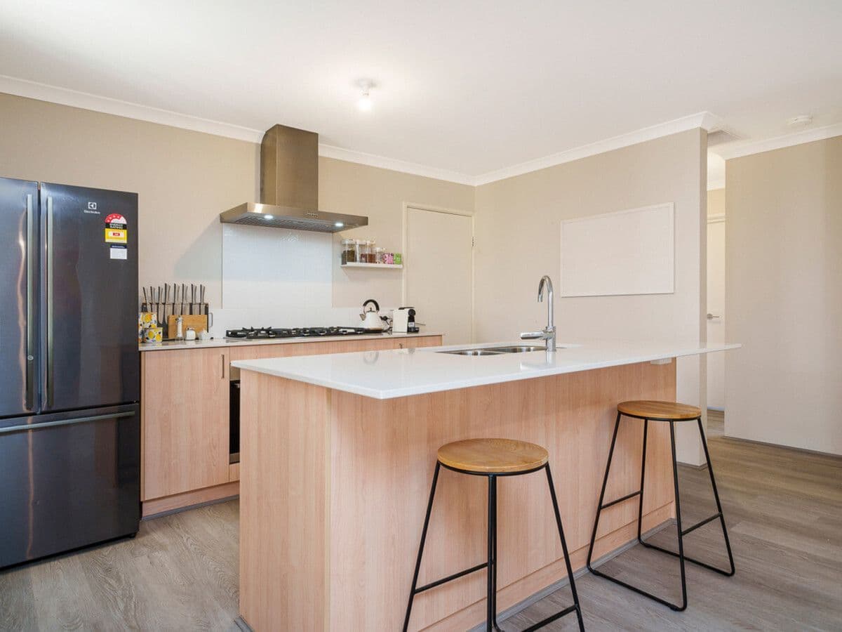 15 Glamorgan Loop, Ellenbrook WA 6069, Ellenbrook - Thumbnail 3