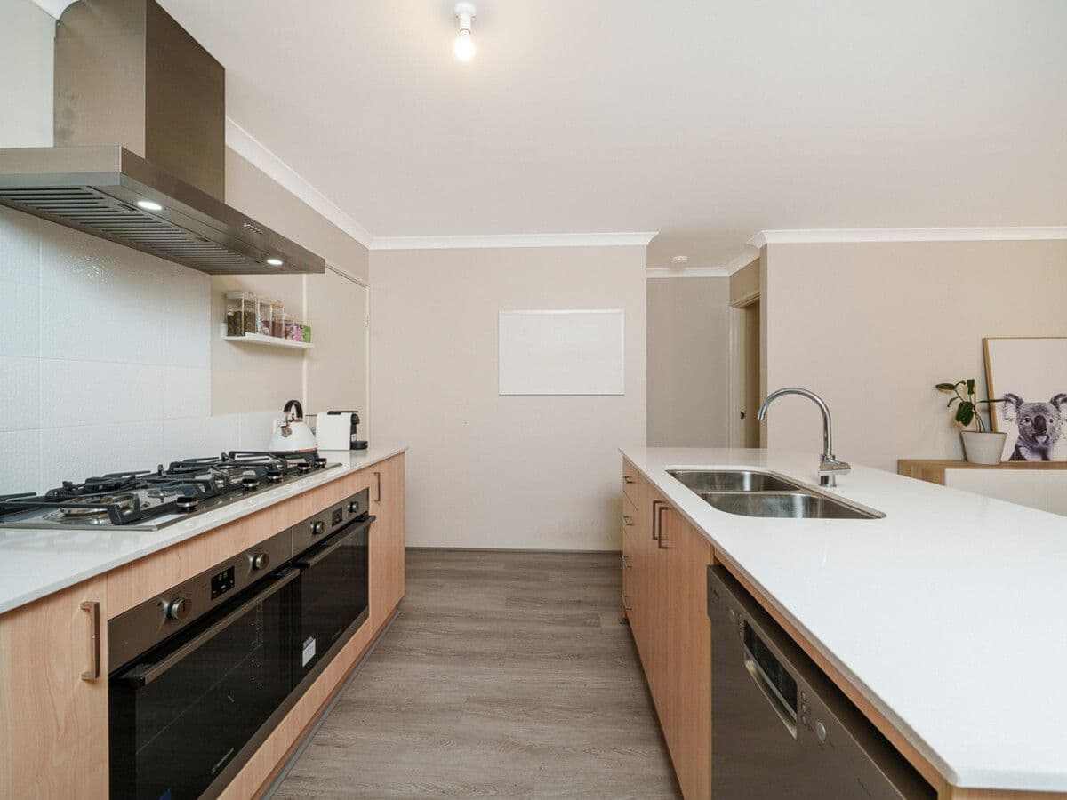15 Glamorgan Loop, Ellenbrook WA 6069, Ellenbrook - Thumbnail 4