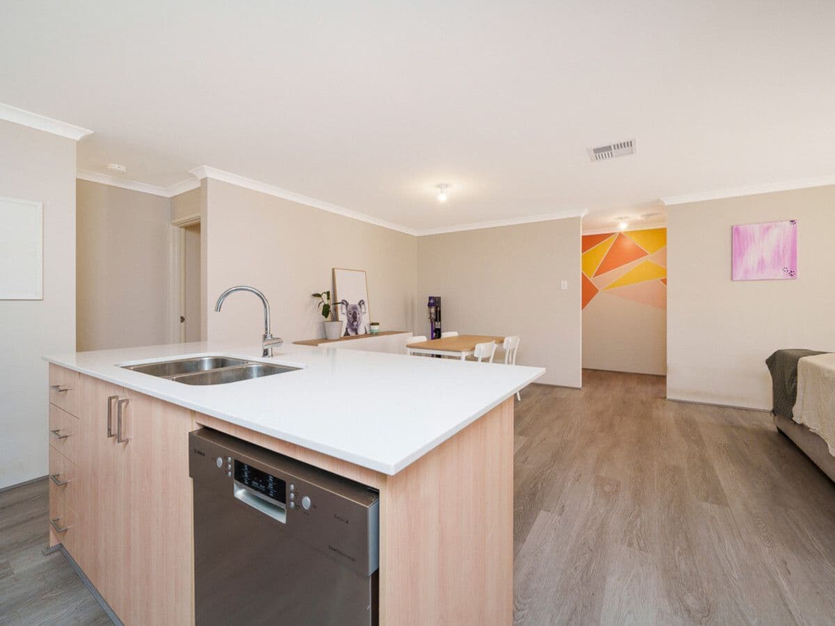 15 Glamorgan Loop, Ellenbrook WA 6069, Ellenbrook - Thumbnail 6
