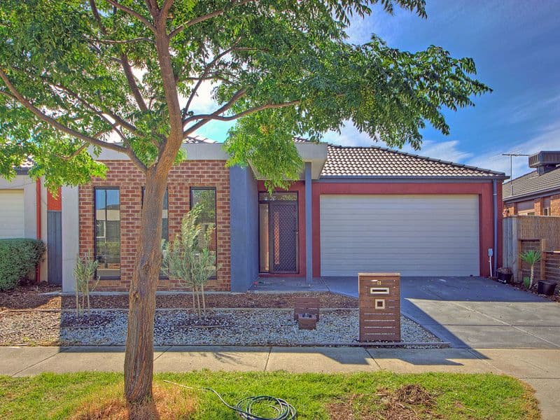 6 Gumleaf Road, Tarneit VIC 3029, Tarneit - Image 1