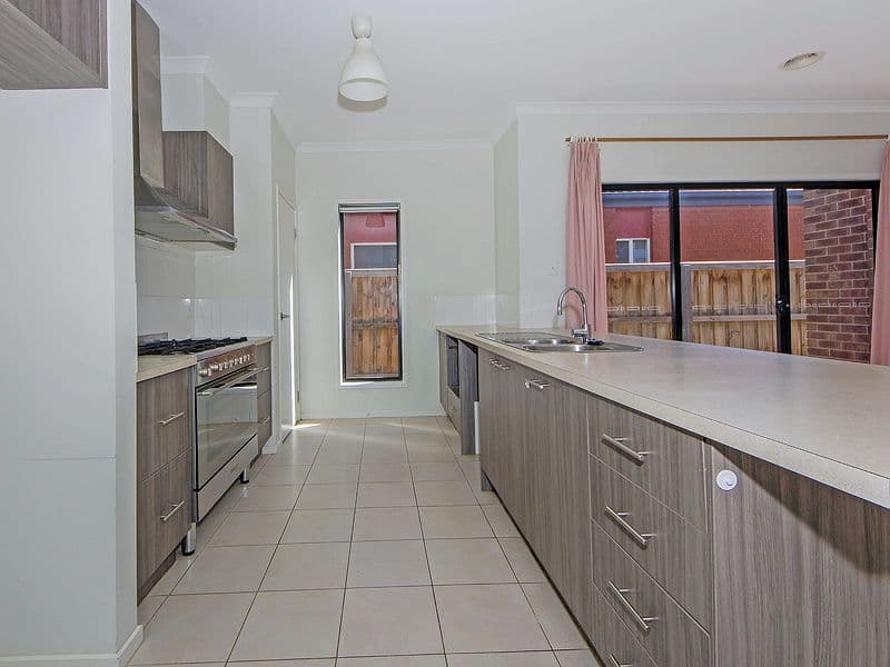 6 Gumleaf Road, Tarneit VIC 3029, Tarneit - Thumbnail 3