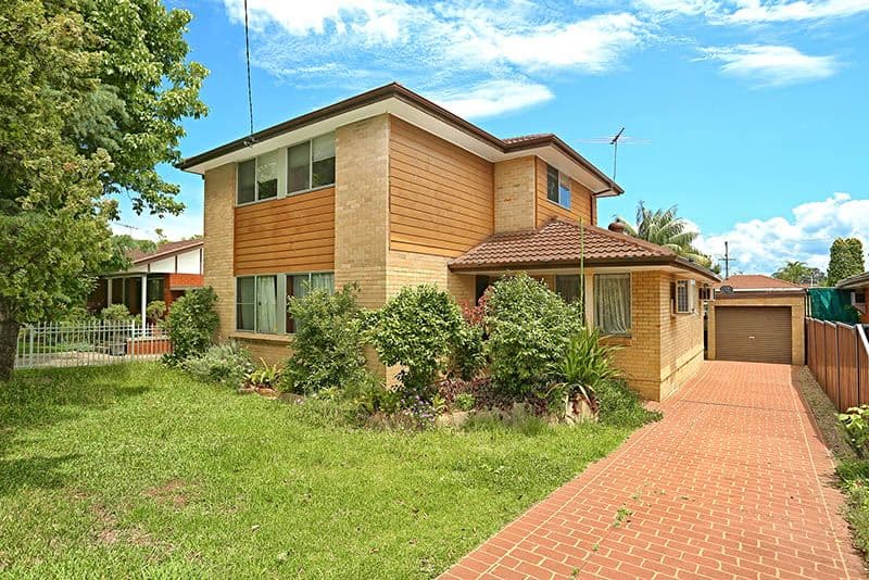 11 Kimberley Crescent, Fairfield West - Image 1