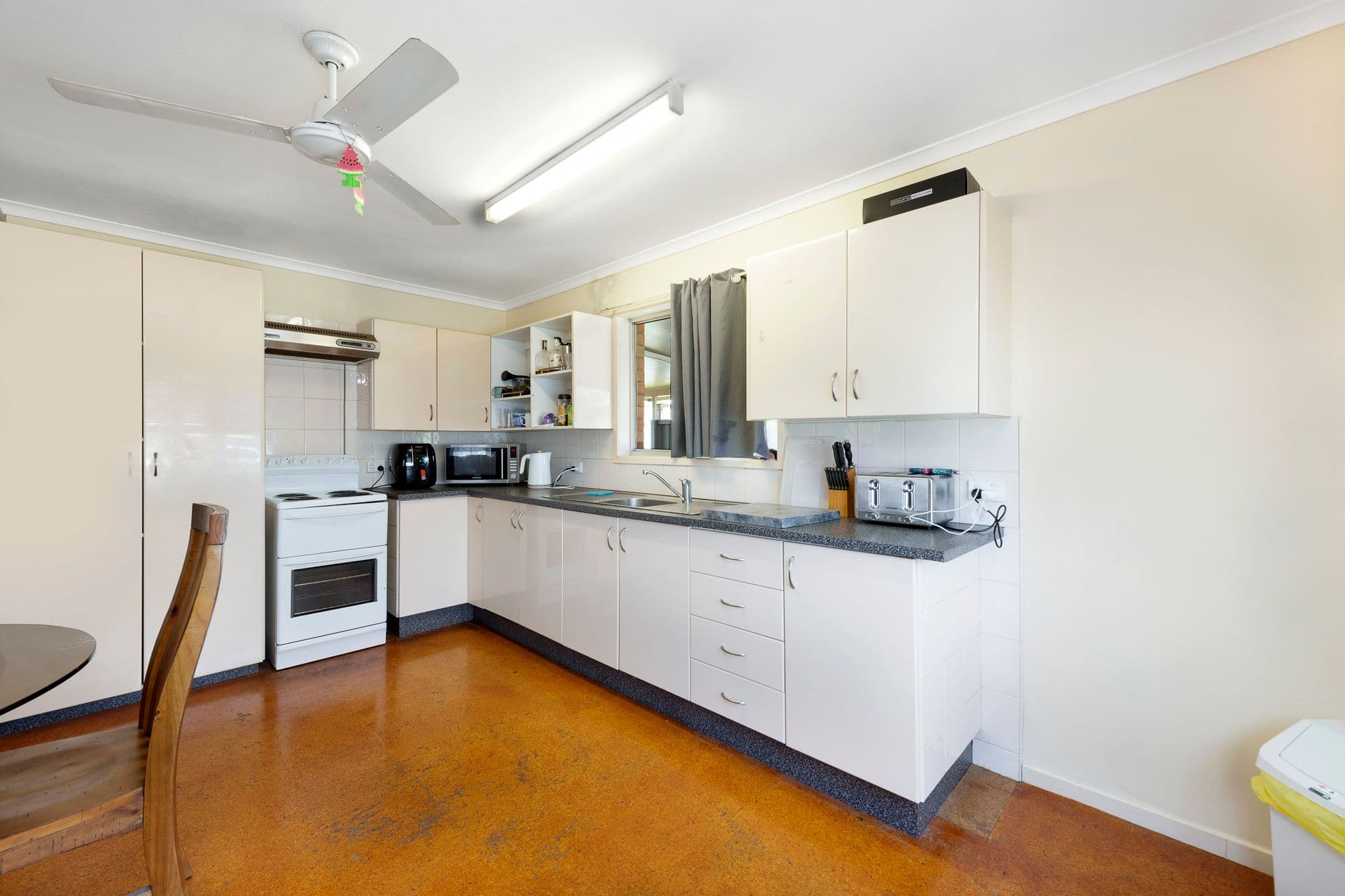 56 Avenell Street, Avenell Heights QLD 4670, Avenell Heights - Thumbnail 4