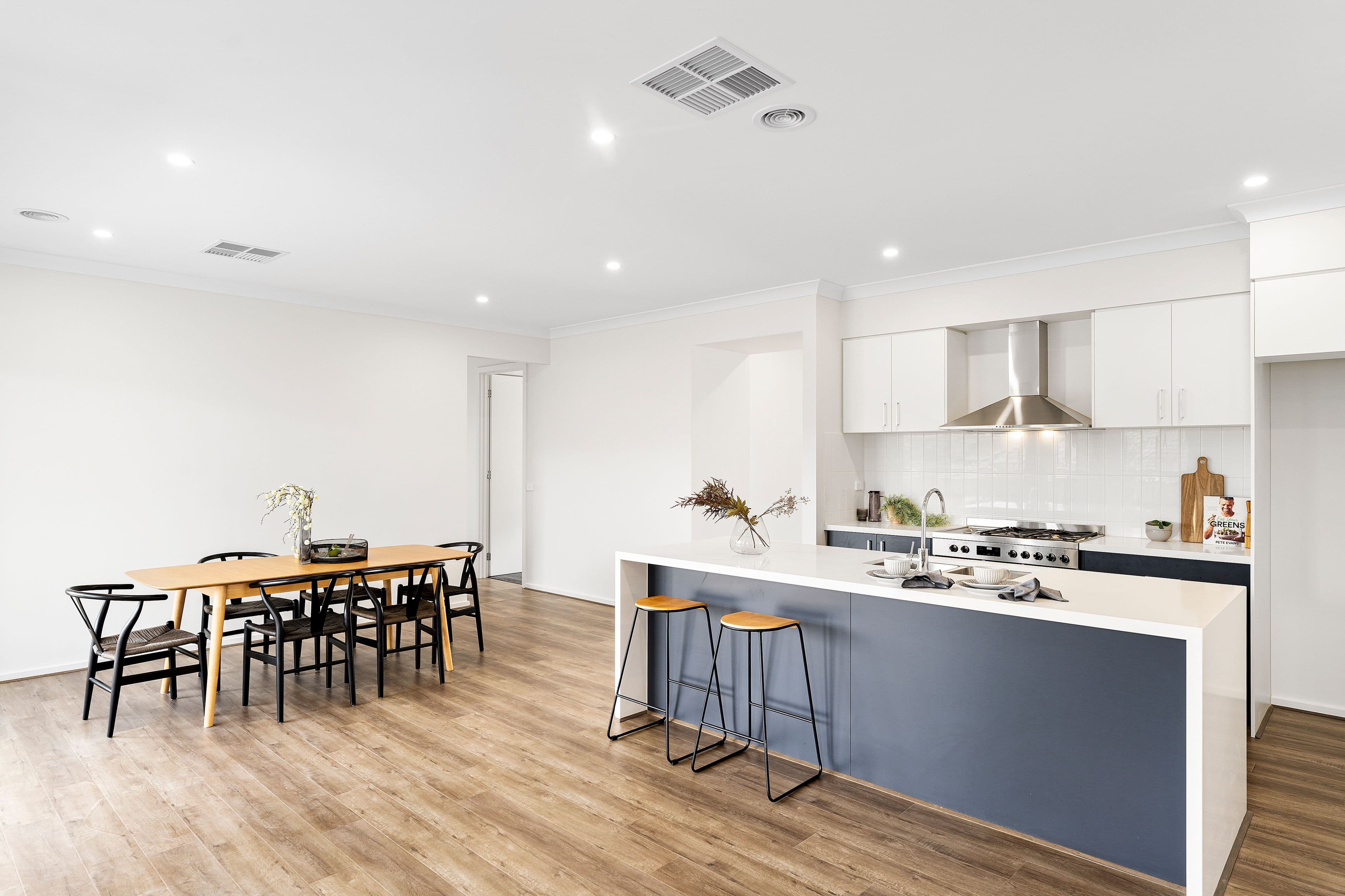 66 Retreat Crescent, Sunbury VIC 3429, Sunbury - Thumbnail 3