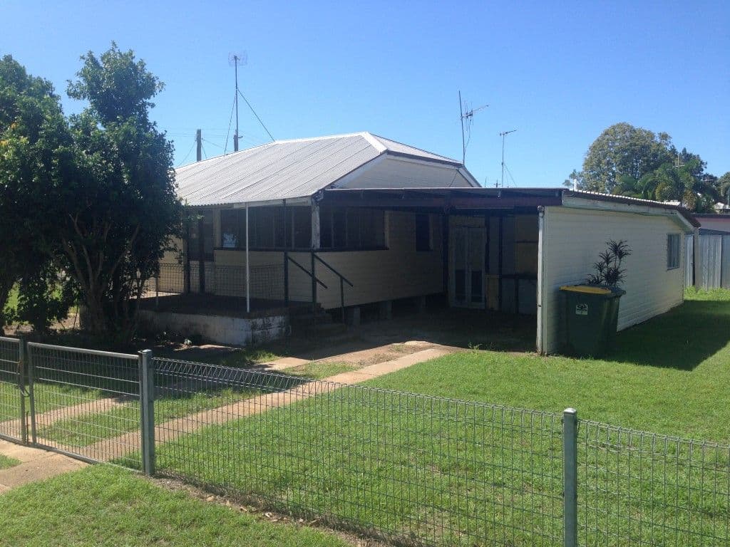 30 Pitt Street, WALKERVALE QLD 4670, Walkervale - Thumbnail 2