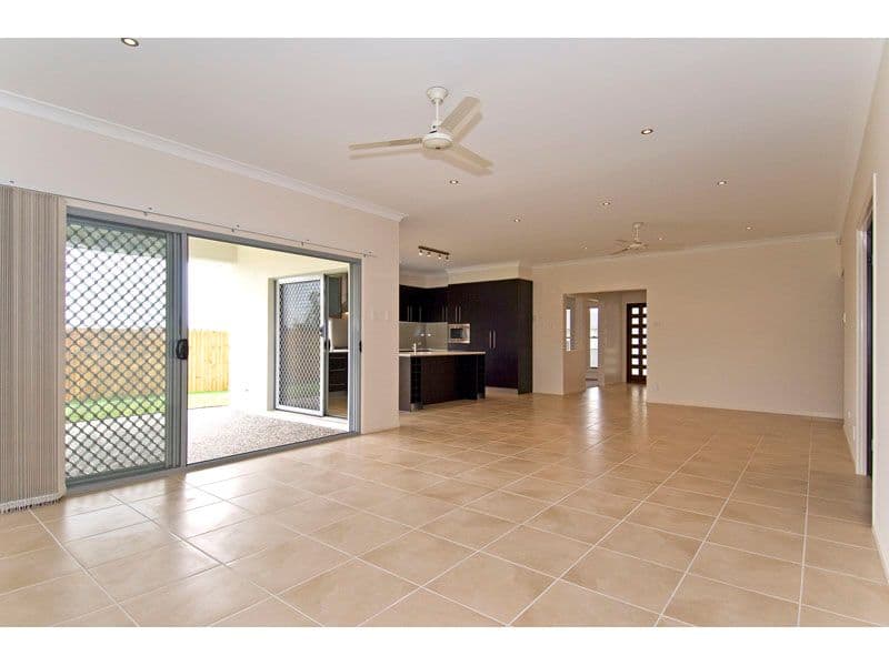 5 Turtle Place, REDLAND BAY QLD 4165, Redland Bay - Thumbnail 8
