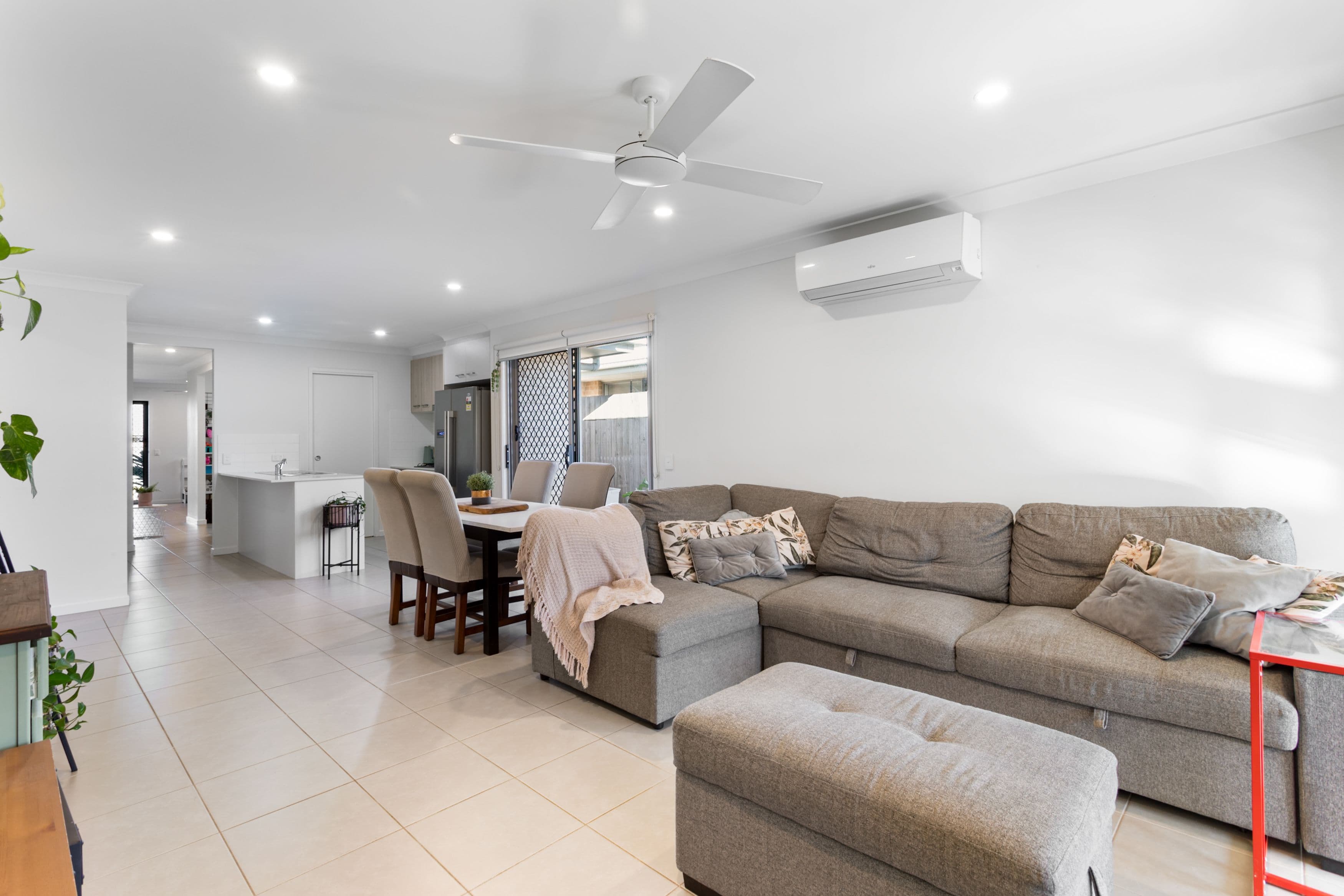23 Midgley Street, Dakabin QLD 4503, Dakabin - Thumbnail 3
