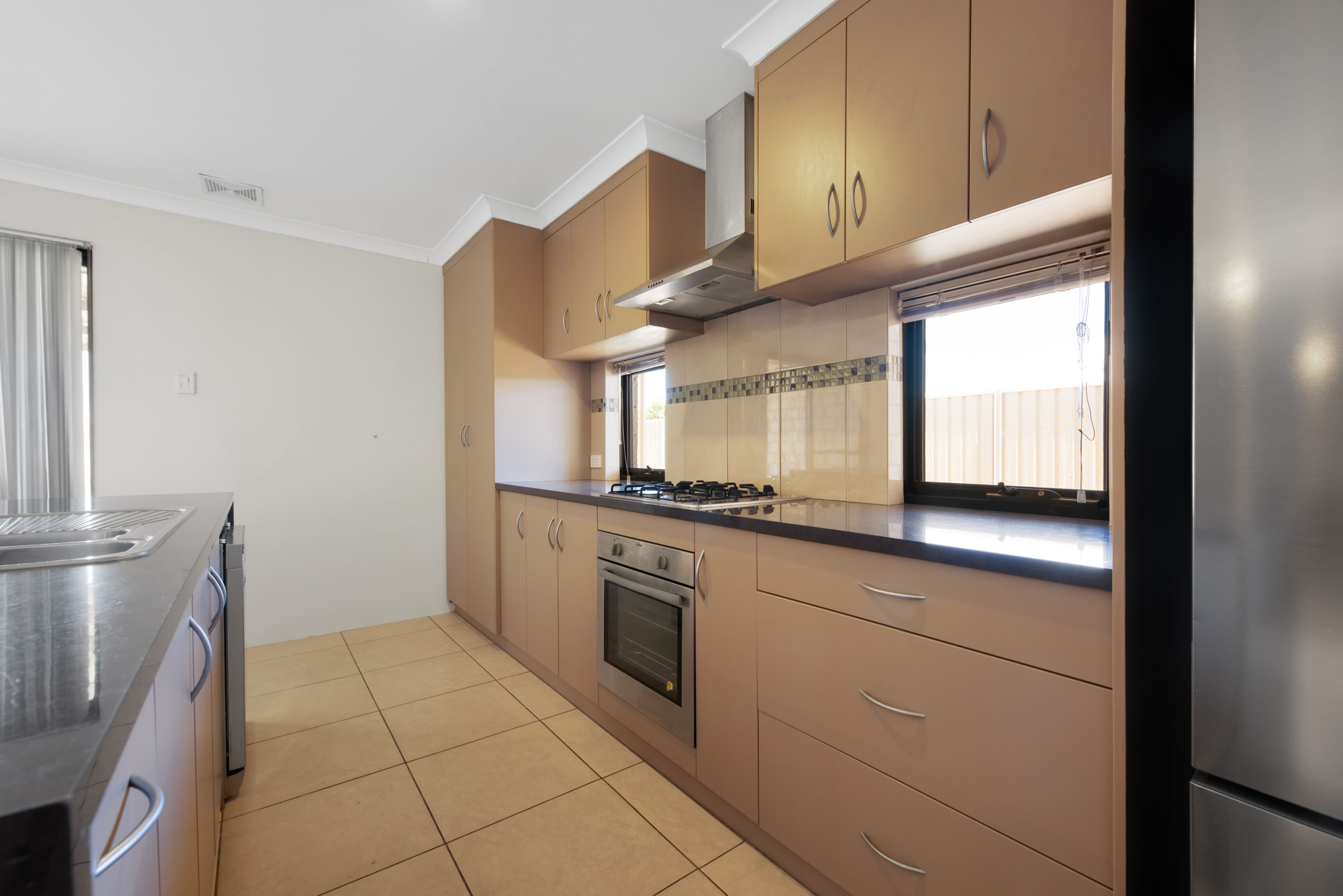 20 Rosapark Boulevard, Webberton WA 6530, Webberton - Thumbnail 2
