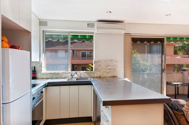 80 Wyadra Avenue, FRESHWATER NSW 2096, Freshwater - Thumbnail 4