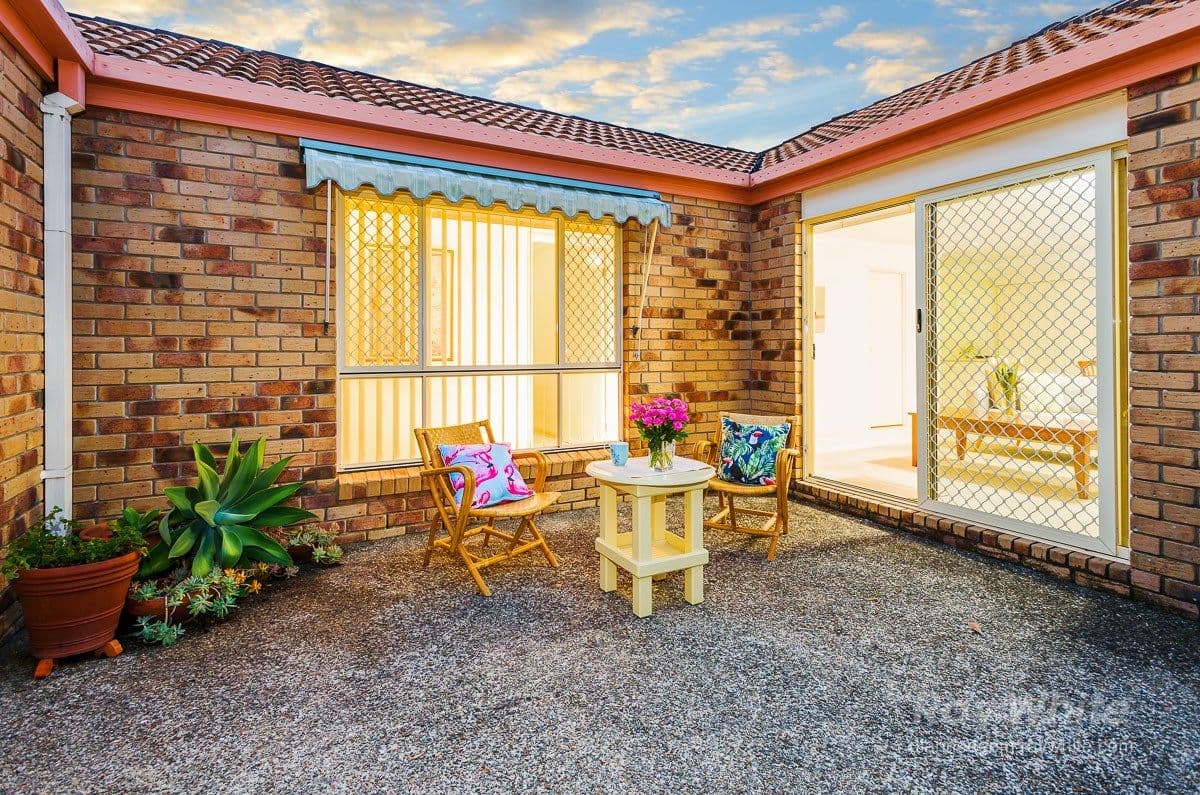 6 Larrell Close, Eight Mile Plains QLD 4113, Eight Mile Plains - Thumbnail 2