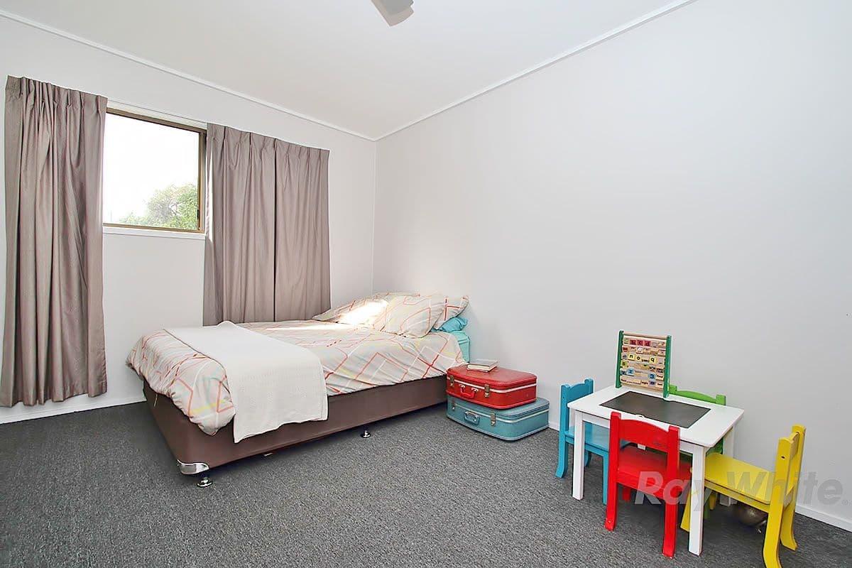 54 Lusitania Street, Newtown QLD 4305, Newtown - Thumbnail 5