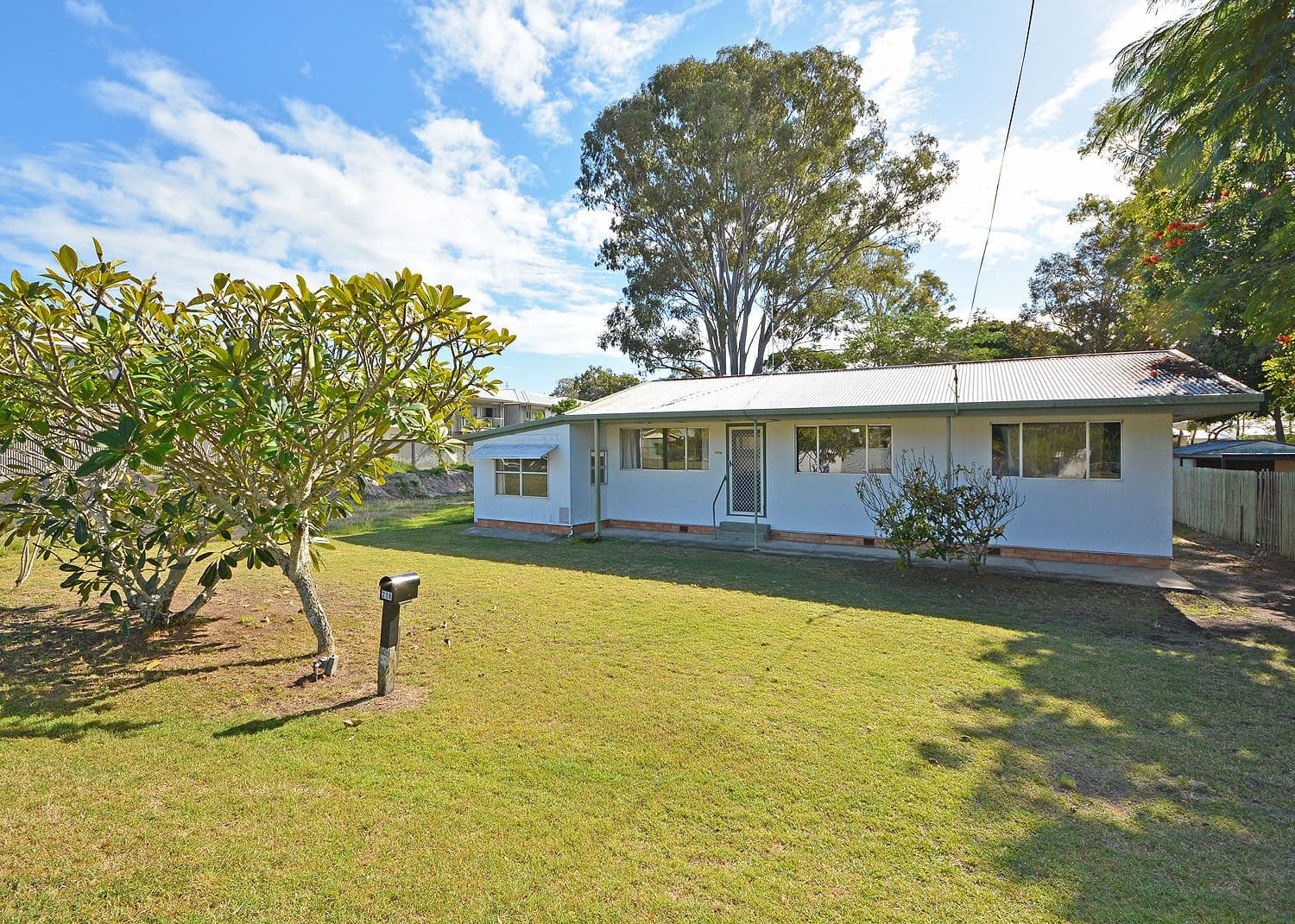 218 Cypress Street, Urangan QLD 4655, Urangan - Thumbnail 2