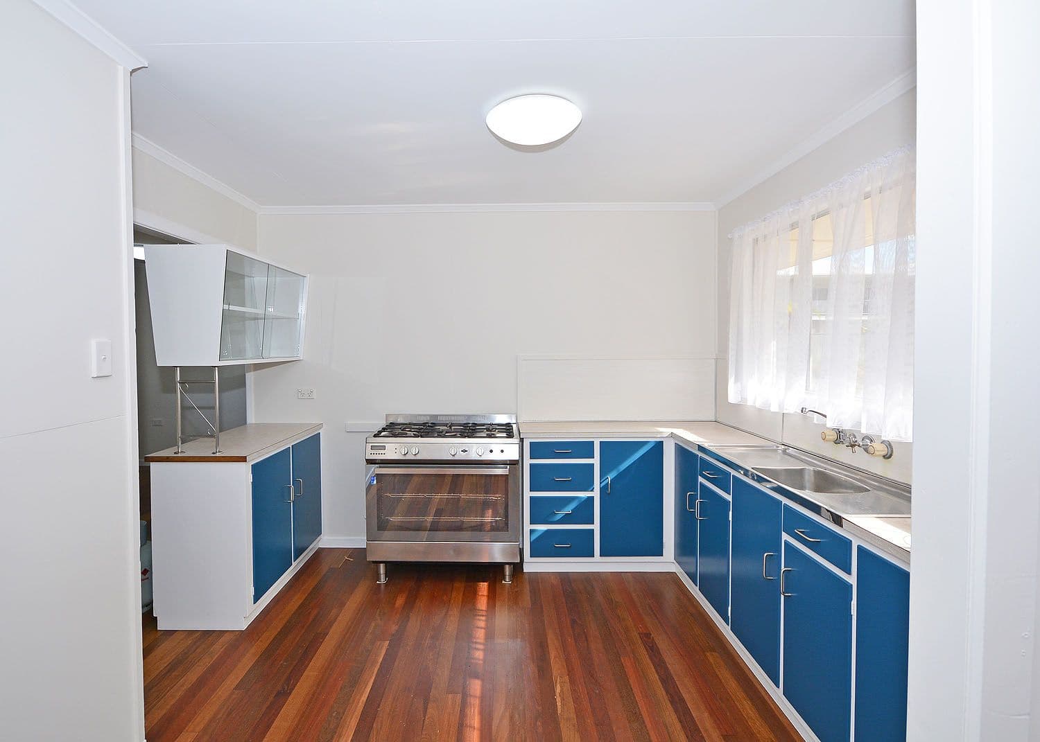 218 Cypress Street, Urangan QLD 4655, Urangan - Thumbnail 4