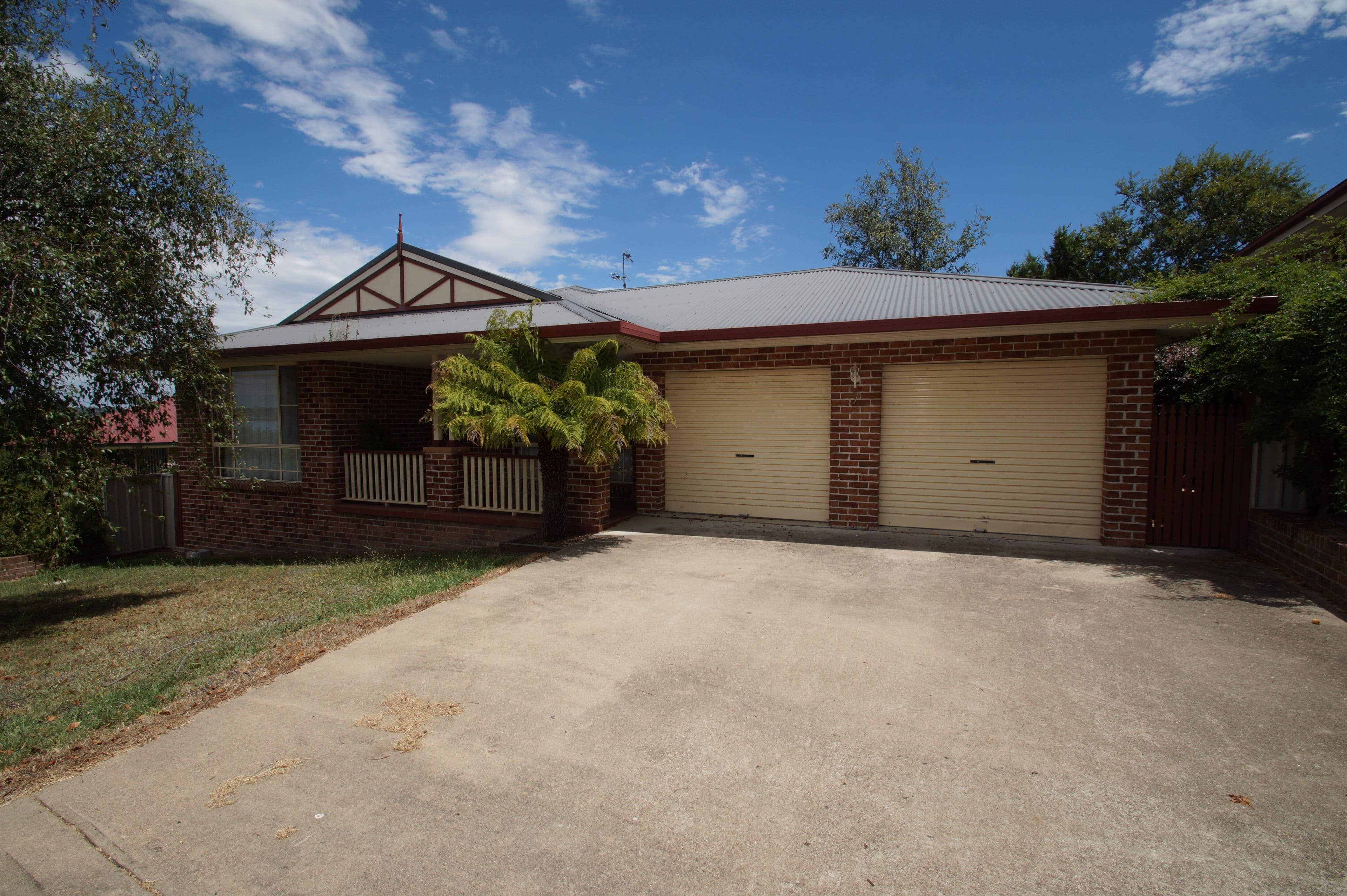 7 David Crescent, Armidale - Image 1