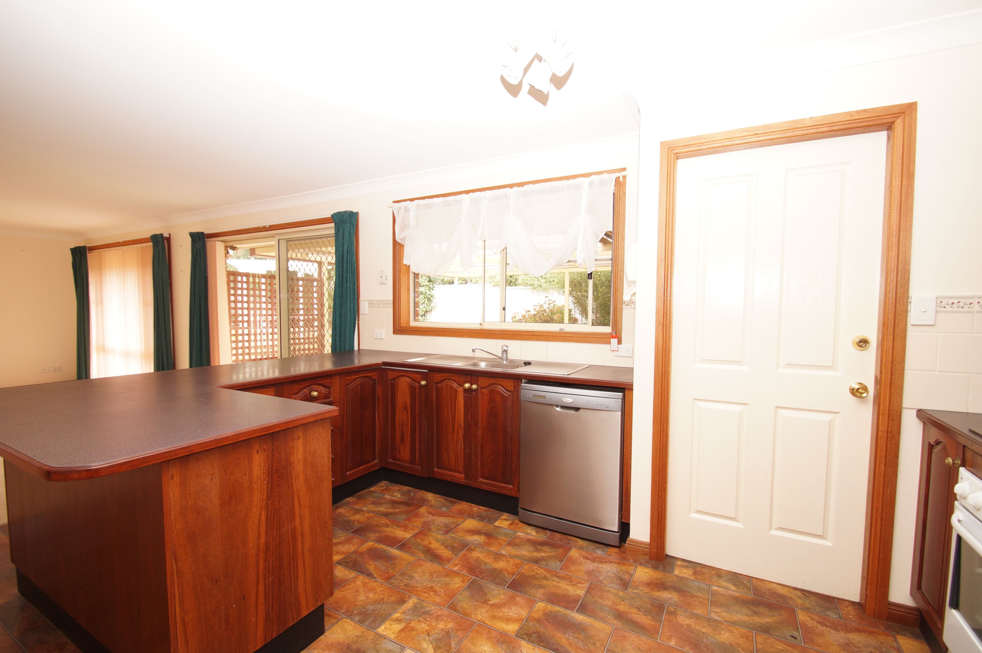 7 David Crescent, Armidale - Thumbnail 3