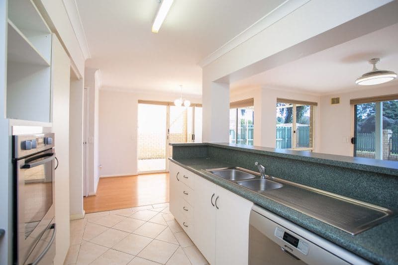 27 Lakefront Circle, The Vines WA 6069, The Vines - Thumbnail 7