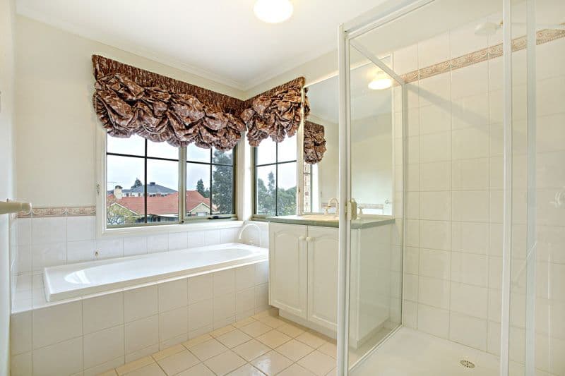 10 Wisteria Drive, BUNDOORA VIC 3083, Bundoora - Thumbnail 6