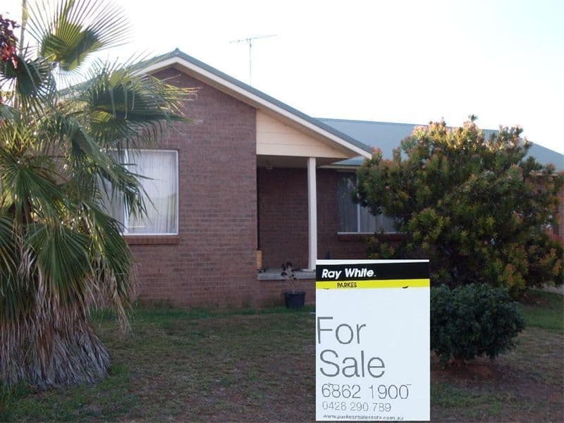 10 Golden Bar Drive, PARKES NSW 2870, Parkes - Image 1