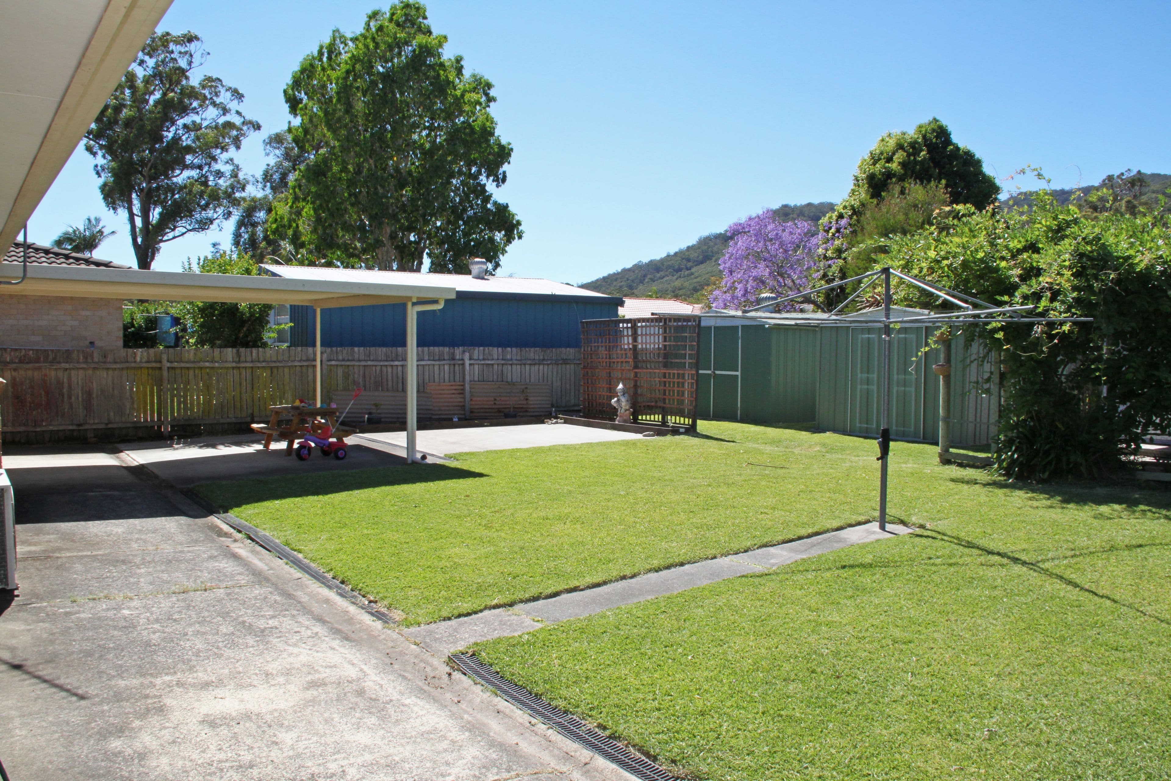 22 Honeysuckle Avenue, Lakewood - Thumbnail 2