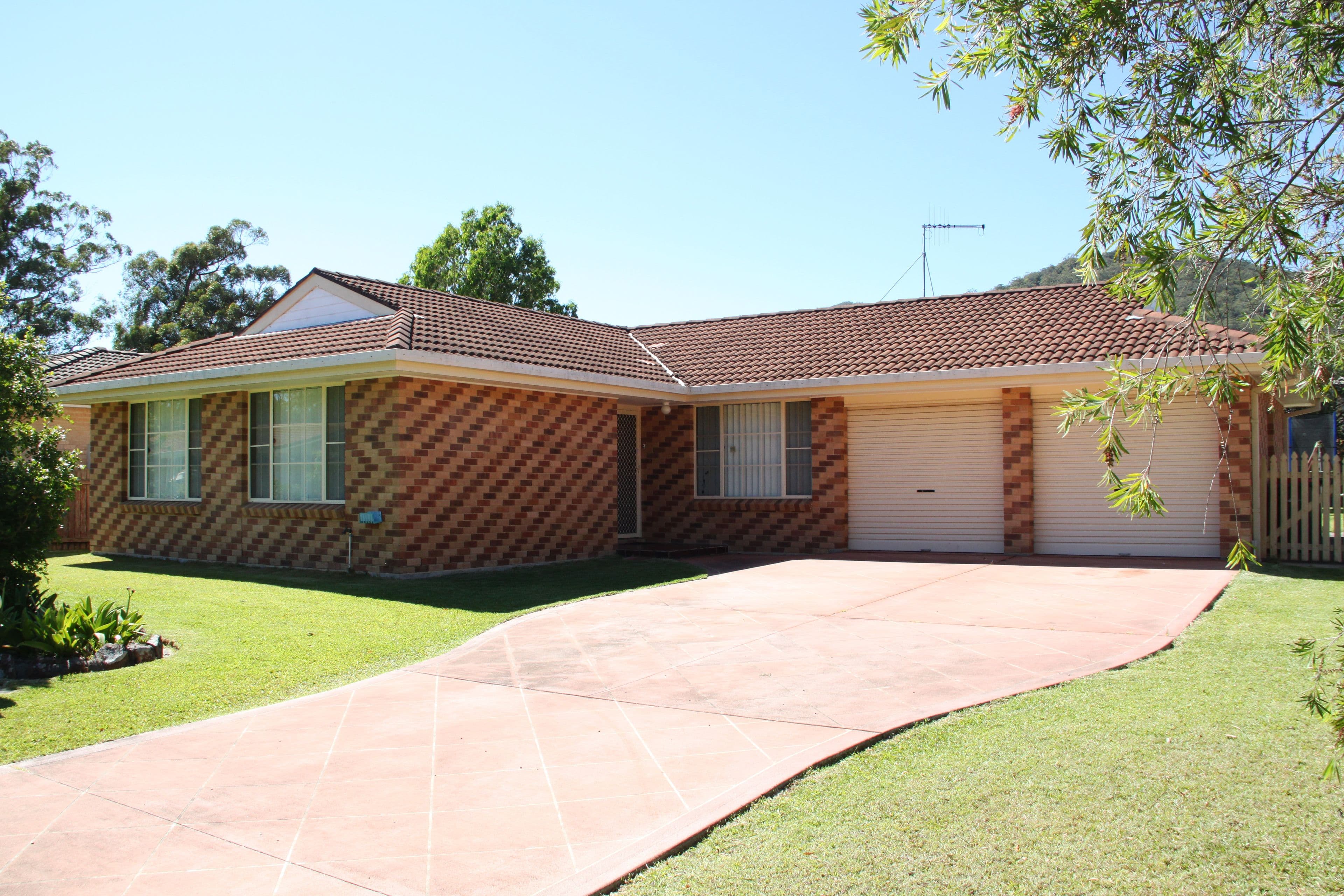 22 Honeysuckle Avenue, Lakewood - Thumbnail 5