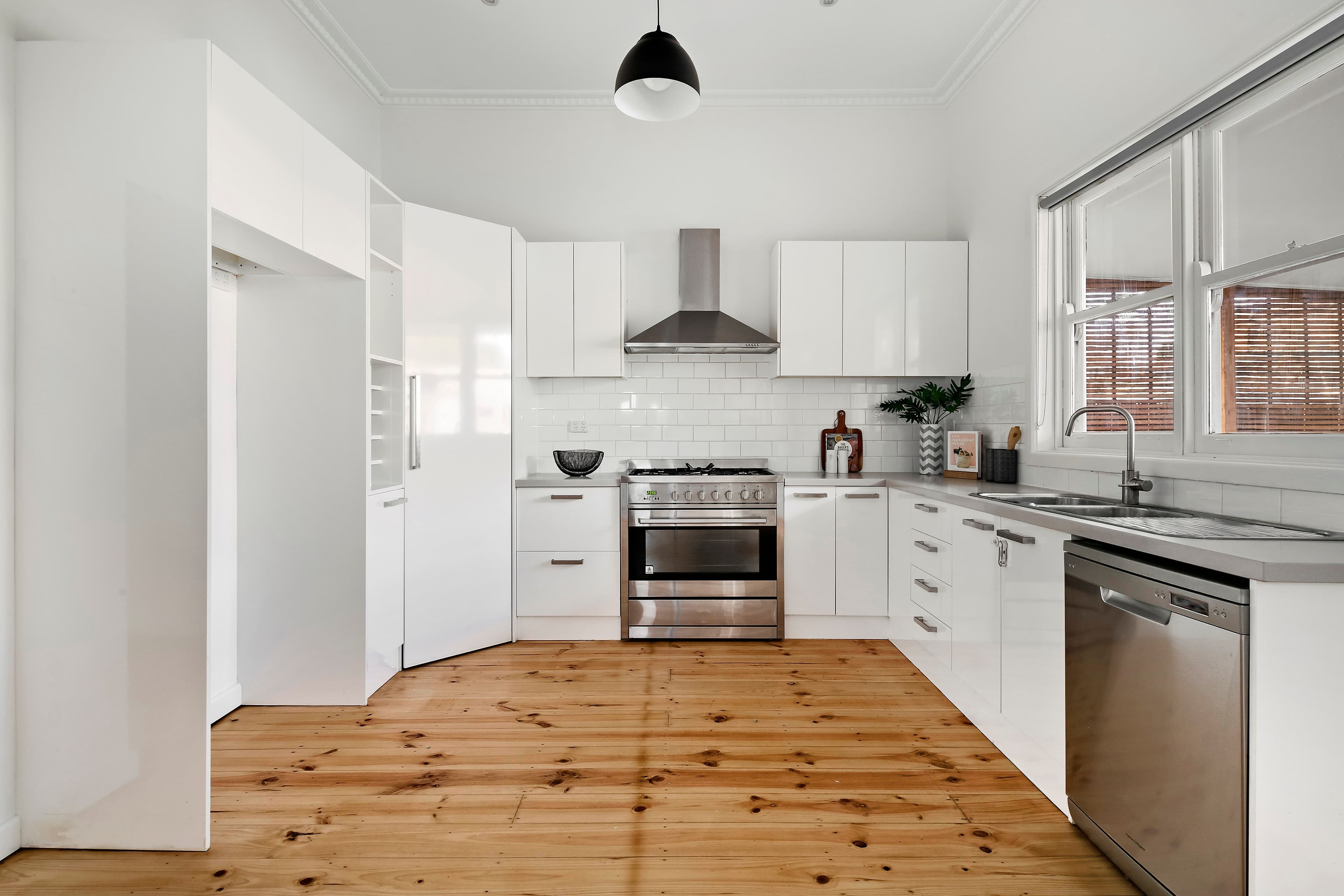2 Molesworth Street, Coburg VIC 3058, Coburg - Thumbnail 3
