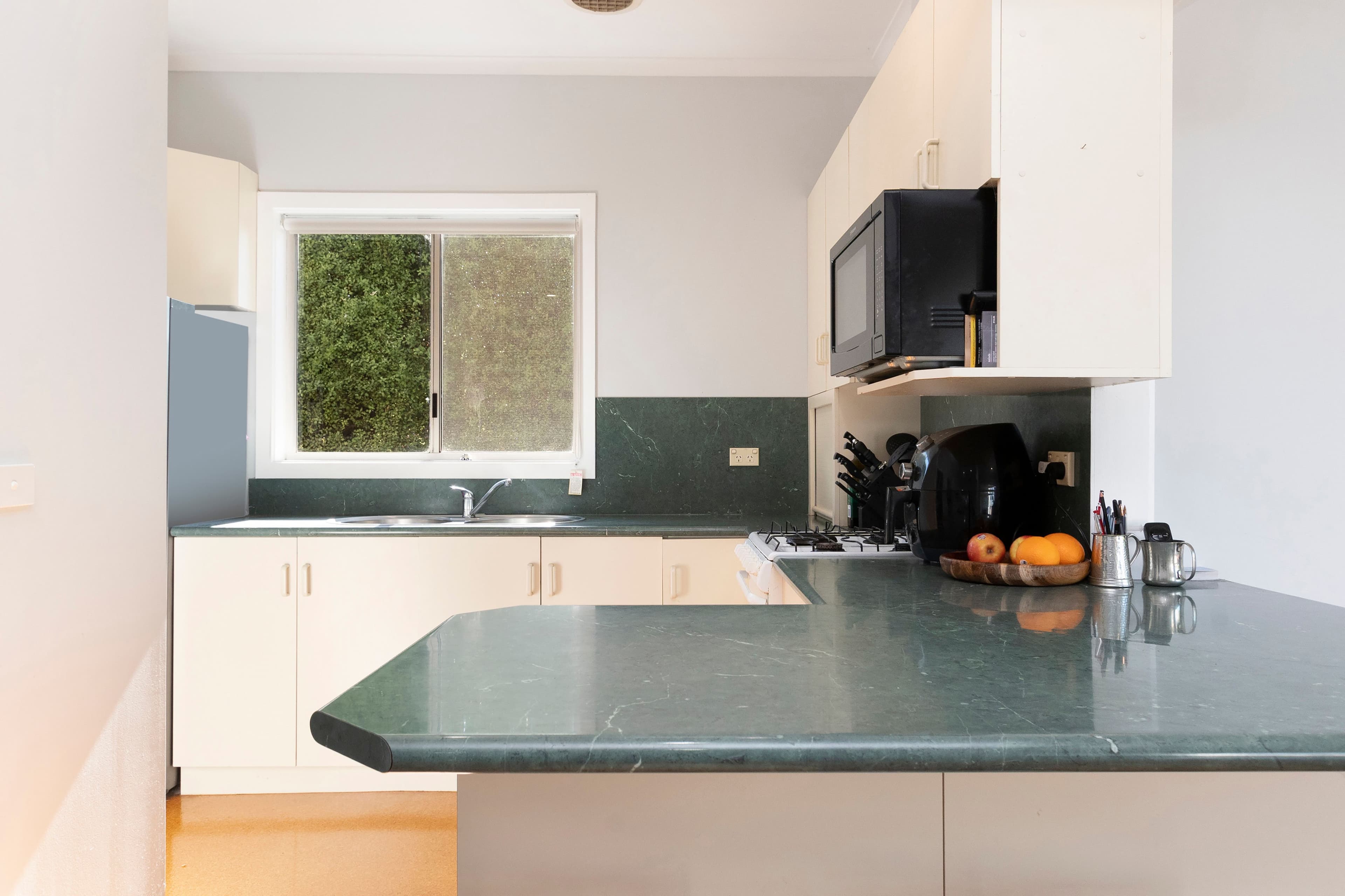 6 Botanic Road, Warrnambool VIC 3280, Warrnambool - Thumbnail 3