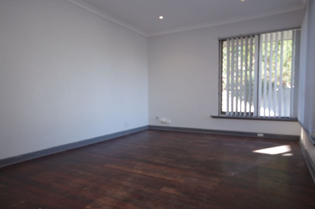21 Roxwell Way, GIRRAWHEEN WA 6064, Girrawheen - Thumbnail 5