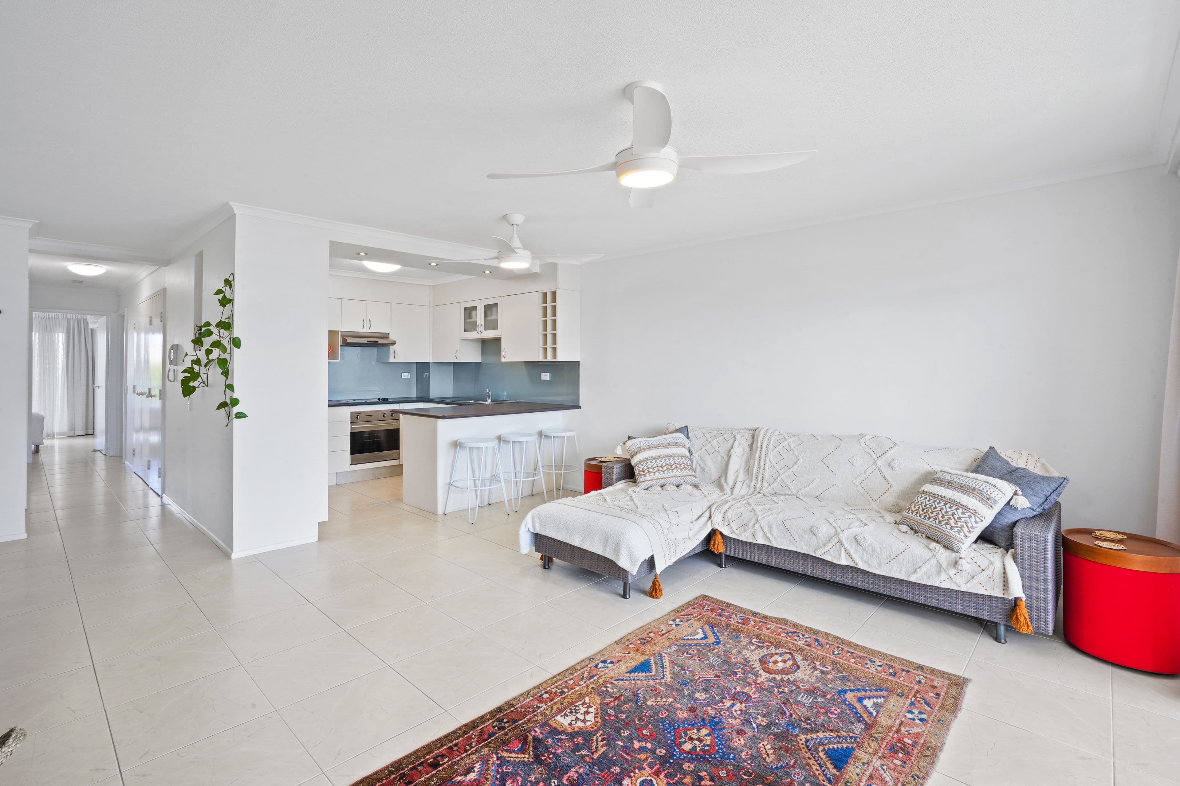 6 Venice Street, Mermaid Beach QLD 4218, Mermaid Beach - Thumbnail 3