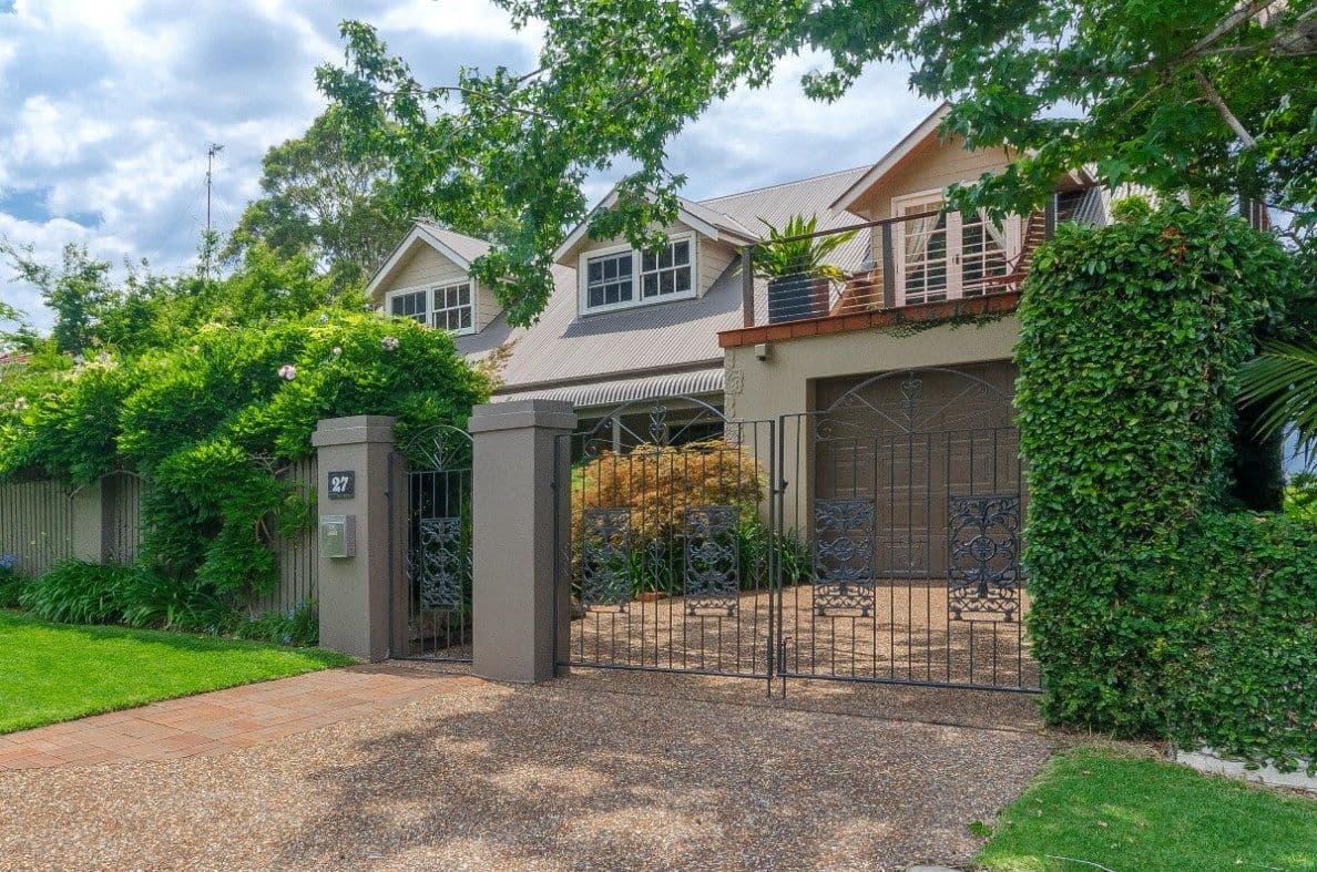27 Joanne Street, WOONONA NSW 2517, Woonona - Image 1