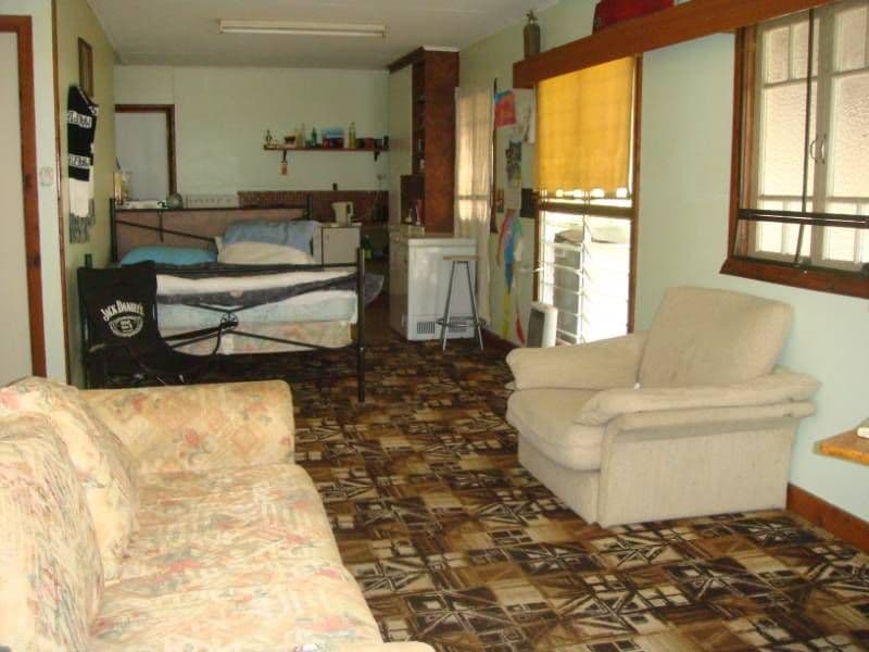 12  Heeney Street, CHINCHILLA QLD 4413, Chinchilla - Thumbnail 2