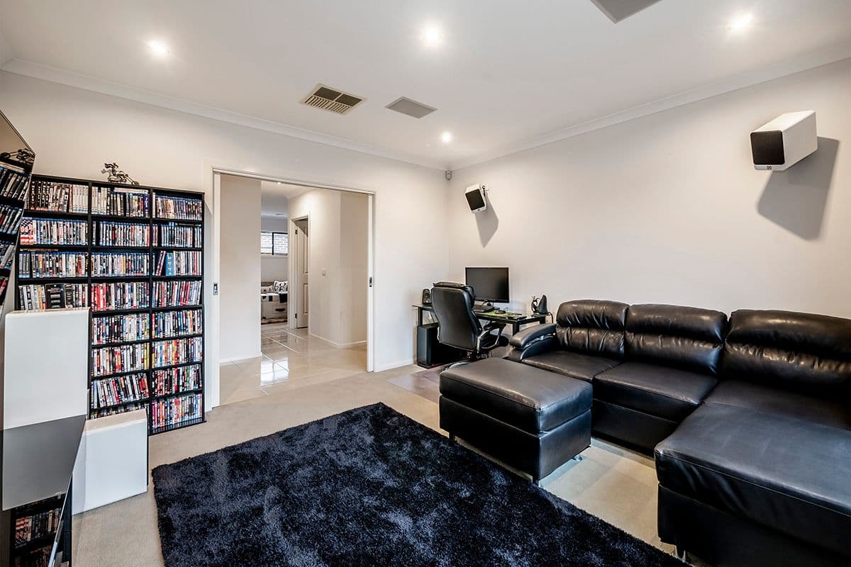 5 Barwon Street, Clyde North VIC 3978, Clyde North - Thumbnail 5