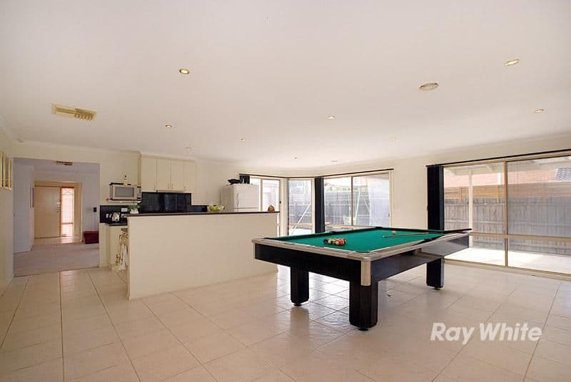 164 Sweeney Drive, NARRE WARREN VIC 3805, Narre Warren - Thumbnail 2