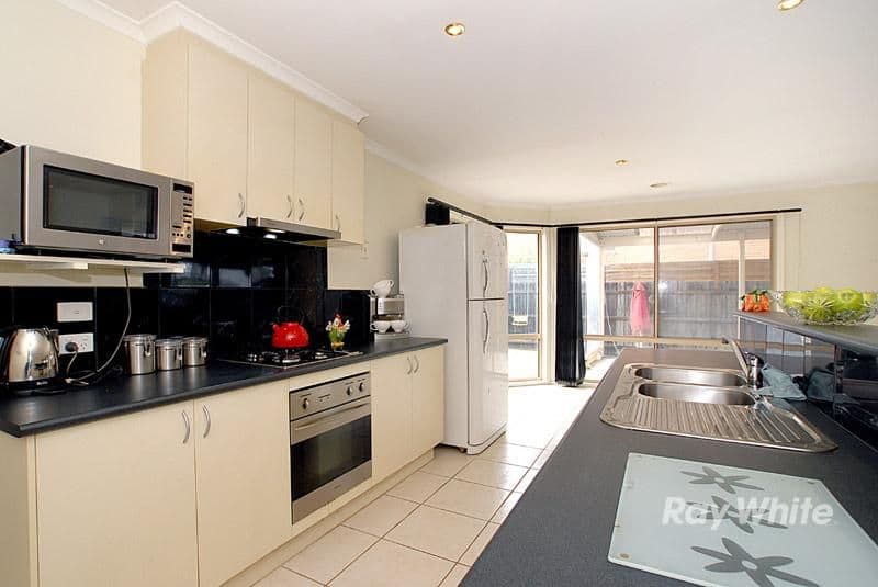 164 Sweeney Drive, NARRE WARREN VIC 3805, Narre Warren - Thumbnail 5