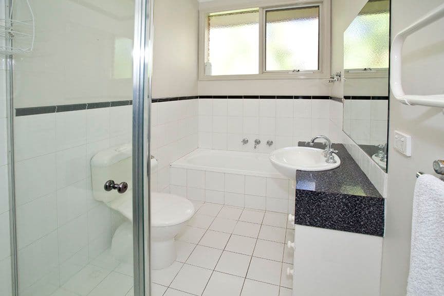 330 Thompsons Road, TEMPLESTOWE LOWER VIC 3107, Templestowe Lower - Thumbnail 3