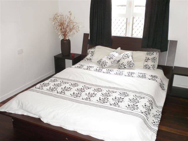 9 Drayton Road, HARRISTOWN QLD 4350, Harristown - Thumbnail 5