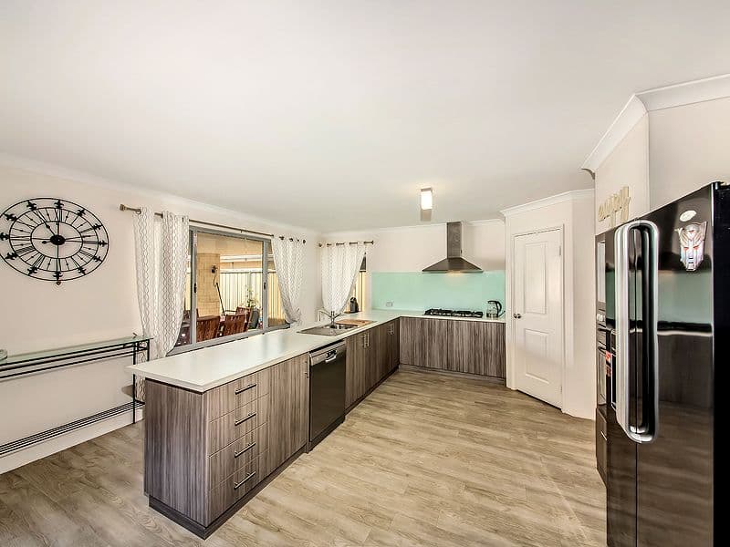 34 Blackwood Meander, YANCHEP WA 6035, Yanchep - Thumbnail 2