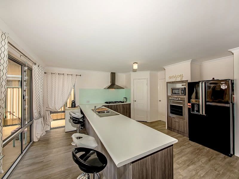 34 Blackwood Meander, YANCHEP WA 6035, Yanchep - Thumbnail 3